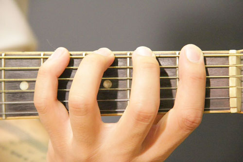 Học đàn guitar hiệu quả nhất với 6 cách 2